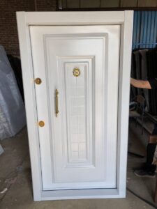 این تصویر دارای صفت خالی alt است؛ نام پروندهٔ آن IMG_0183-225x300.jpg است