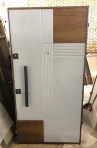 این تصویر دارای صفت خالی alt است؛ نام پروندهٔ آن IMG_0214-scaled-e1744021184438-196x300.jpg است