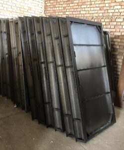 این تصویر دارای صفت خالی alt است؛ نام پروندهٔ آن IMG_0236-scaled-e1744011352682-249x300.jpg است